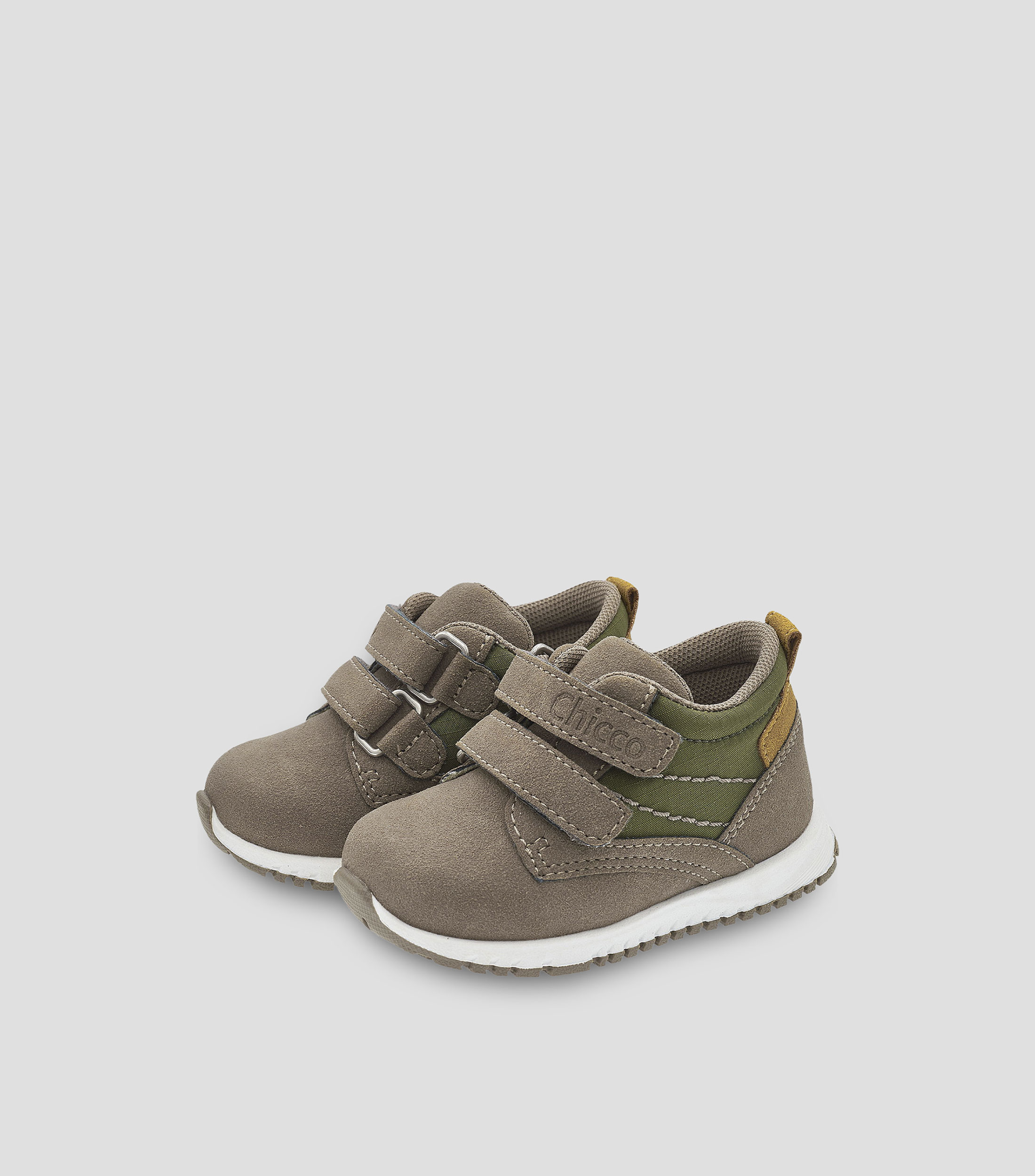 Tenis casuales tipo botín Niño